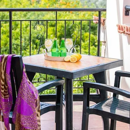 In Sleeps 8 With Pool Air Con And Wifi * Argaka