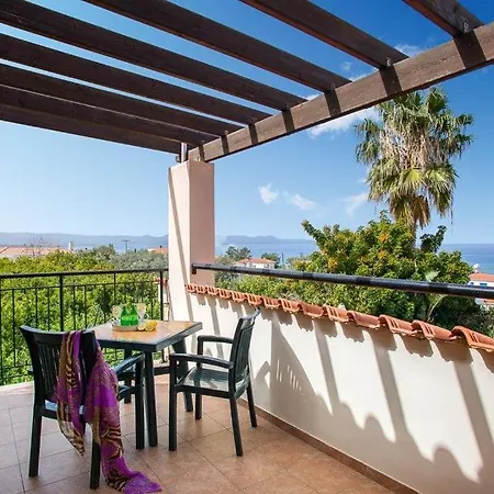 In Sleeps 8 With Pool Air Con And Wifi Villa *